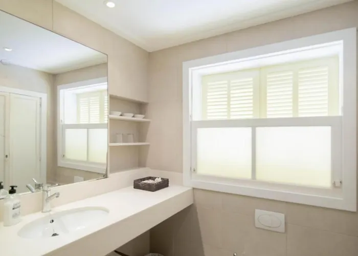 Casa Morant On The Promenade Mhm *